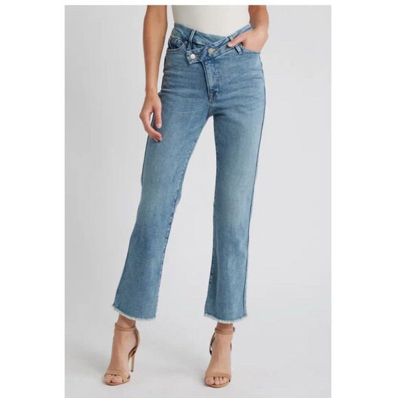 Good American Good Classic Crossover Straight Jeans - Picture 2 of 9